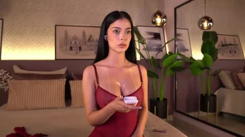 Elle Diane online show from June 2026 10:48:01 PM