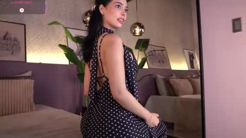 Elle Diane online show from June 2026 11:30:02 PM