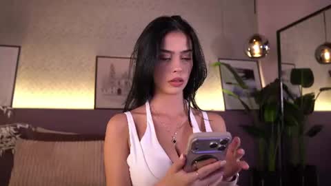 Elle Diane online show from July 2026 10:16:02 PM