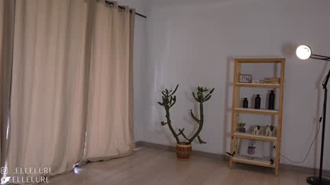 Linda Restrepo online show from January 2025 08:02:01 PM