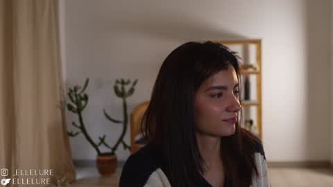 Linda Restrepo online show from February 2025 10:00:01 PM