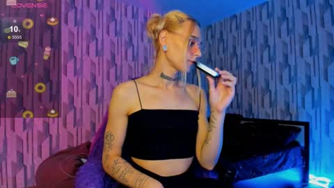 Ellie online show from December 2024 08:44:02 AM