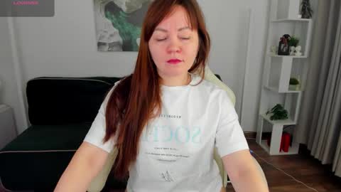 Snapshot of elli_anderson chatting on February 2026 01:57:02 AM elli_anderson online show from February 2026 01:57:02 AM