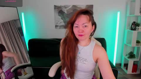 Snapshot of elli_anderson chatting on February 2026 01:56:02 AM elli_anderson online show from February 2026 01:56:02 AM