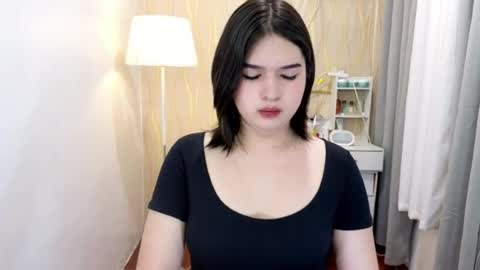 Snapshot of elliana_marie chatting on July 2026 07:39:02 AM Elliana online show from July 2026 07:39:02 AM