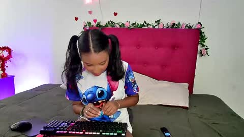 ellie_cute7 online show from May 2026 07:09:01 PM