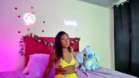 ellie_cute7 online show from May 2026 07:22:02 PM