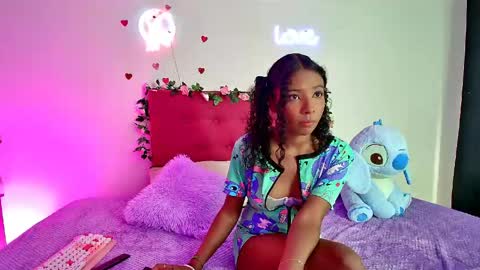 ellie_cute7 online show from June 2026 07:49:02 PM