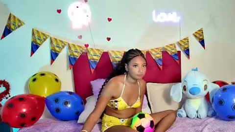 ellie_cute7 online show from June 2026 08:00:02 PM