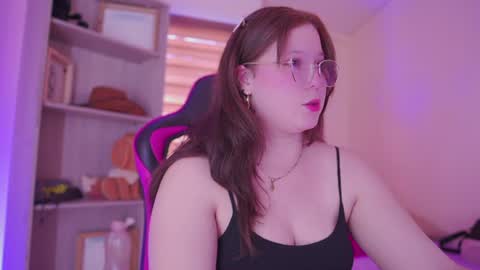 ellie_doll_ online show from July 2026 06:43:01 PM