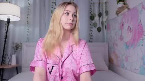 Ellie online show from February 2026 08:43:01 AM