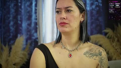 Ellie Ramos online show from November 2025 01:10:01 PM