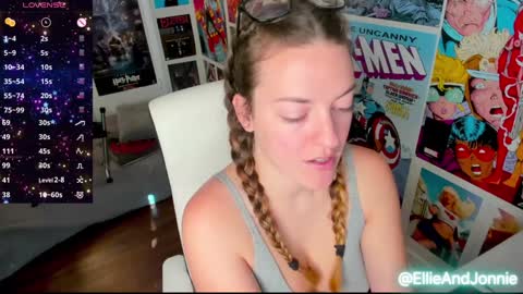 Snapshot of ellieandjonnie chatting on December 2024 04:27:01 PM Ellie Jonnie online show from December 2024 04:27:01 PM