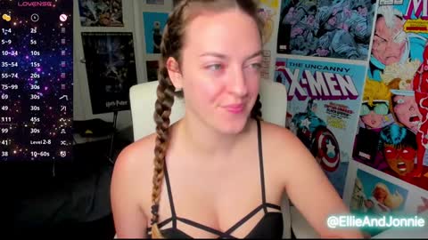 Snapshot of ellieandjonnie chatting on December 2024 10:32:02 PM Ellie Jonnie online show from December 2024 10:32:02 PM