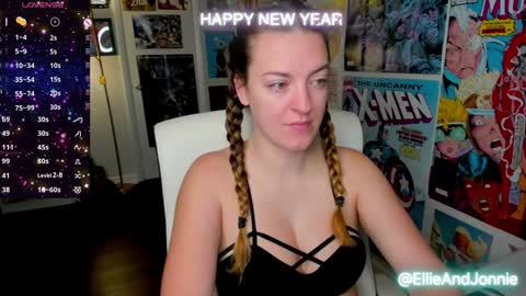 Snapshot of ellieandjonnie chatting on December 2024 01:30:02 PM Ellie Jonnie online show from December 2024 01:30:02 PM