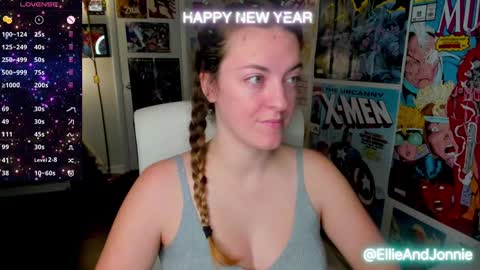 Snapshot of ellieandjonnie chatting on January 2025 11:38:02 PM Ellie Jonnie online show from January 2025 11:38:02 PM