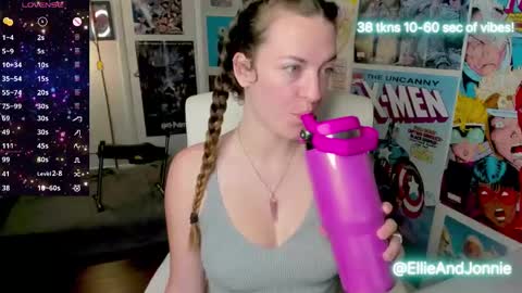 Snapshot of ellieandjonnie chatting on February 2025 01:30:02 PM Ellie Jonnie online show from February 2025 01:30:02 PM