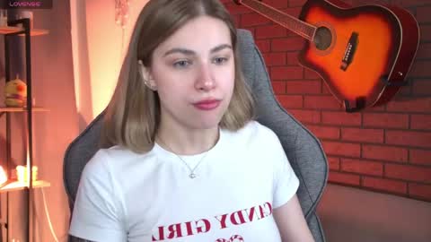 elliecutes online show from May 2026 08:53:02 AM