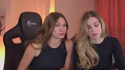elliecutes online show from May 2026 05:47:01 AM