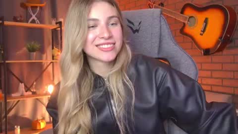 elliecutes online show from June 2026 10:15:01 AM