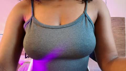 elliee_alves online show from June 2026 05:51:01 PM