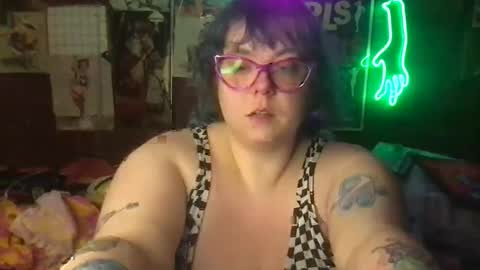 Ellie Louise online show from March 2025 02:57:02 AM