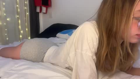 ellie online show from May 2026 04:50:01 AM