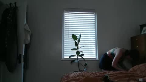 Snapshot of ellierowyn chatting on September 2025 08:31:01 PM Ellie Rowyn online show from September 2025 08:31:01 PM