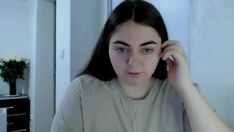 Ellie online show from April 2026 07:33:02 AM