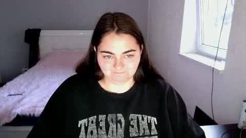 Ellie online show from July 2026 03:22:02 AM
