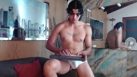Snapshot of elliot_colton chatting on November 2025 09:16:01 PM Elloit Colton online show from November 2025 09:16:01 PM
