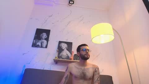 ELLIOT  online show from July 2026 01:36:01 AM