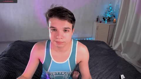 elliot_winki online show from December 2025 07:54:02 PM
