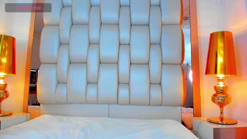 Snapshot of elliott_veelez chatting on January 2025 01:11:02 AM E L L I O T V E L E Z online show from January 2025 01:11:02 AM