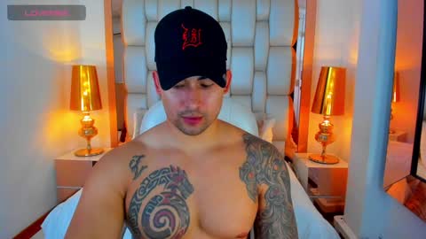 Snapshot of elliott_veelez chatting on January 2025 08:22:02 PM E L L I O T V E L E Z online show from January 2025 08:22:02 PM