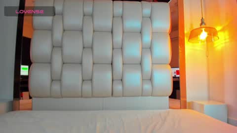 Snapshot of elliott_veelez chatting on February 2025 03:28:02 PM E L L I O T V E L E Z online show from February 2025 03:28:02 PM