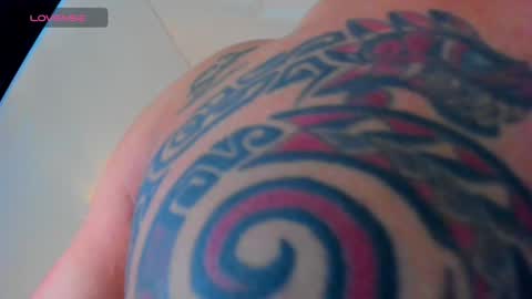 Snapshot of elliott_veelez chatting on February 2025 08:59:02 PM E L L I O T V E L E Z online show from February 2025 08:59:02 PM