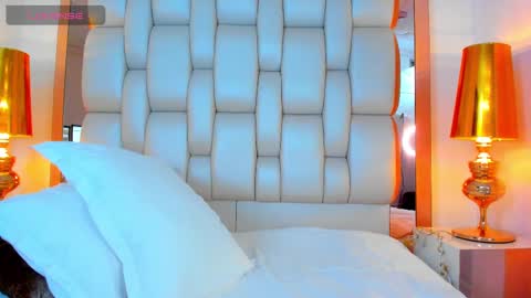 Snapshot of elliott_veelez chatting on February 2025 11:23:02 PM E L L I O T V E L E Z online show from February 2025 11:23:02 PM