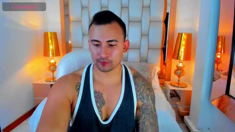 Snapshot of elliott_veelez chatting on February 2025 08:41:02 PM E L L I O T V E L E Z online show from February 2025 08:41:02 PM