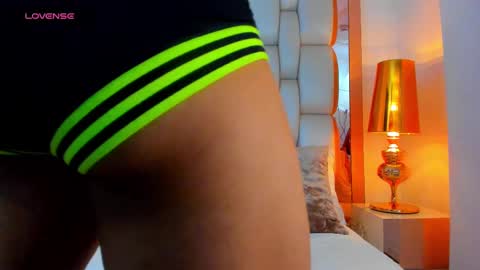 Snapshot of elliott_veelez chatting on February 2025 08:58:02 PM E L L I O T V E L E Z online show from February 2025 08:58:02 PM