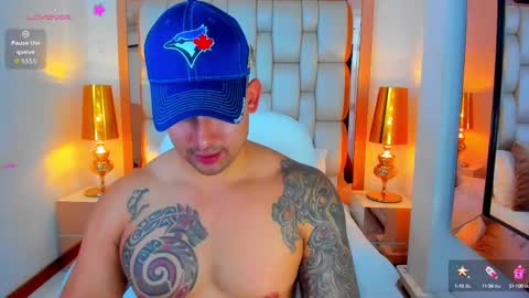 Snapshot of elliott_veelez chatting on September 2025 08:31:01 PM E L L I O T V E L E Z online show from September 2025 08:31:01 PM