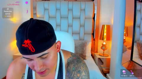 Snapshot of elliott_veelez chatting on September 2025 08:53:01 PM E L L I O T V E L E Z online show from September 2025 08:53:01 PM