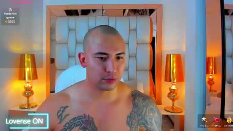 E L L I O T    V E L E Z online show from July 2026 01:58:33 AM