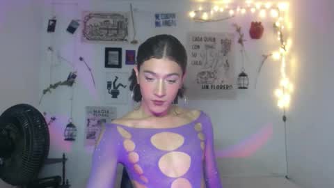 Snapshot of ellis_flowers chatting on October 2025 03:32:02 PM . online show from October 2025 03:32:02 PM