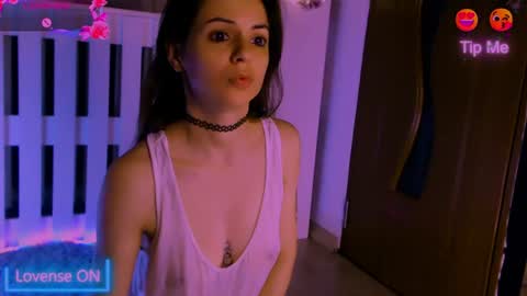 Snapshot of ellisa_26 chatting on July 2026 05:56:02 PM Elisa online show from July 2026 05:56:02 PM