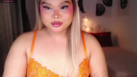 Snapshot of ellise_husson chatting on August 2026 09:06:02 PM Ellise online show from August 2026 09:06:02 PM