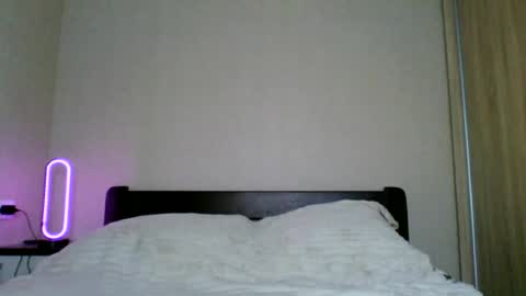 Eliza online show from July 2026 09:04:02 AM