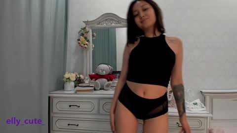 Snapshot of elly_cute_ chatting on December 2024 03:26:01 AM Elly Cute online show from December 2024 03:26:01 AM