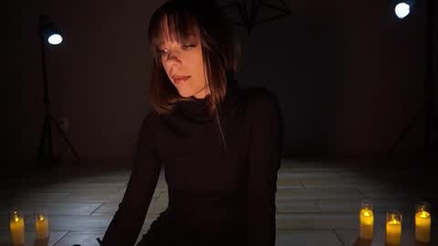 Snapshot of elly_fry chatting on December 2024 09:25:02 PM Art Place online show from December 2024 09:25:02 PM