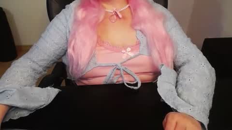 Elly online show from April 2026 06:39:01 PM